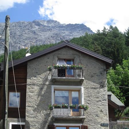 Al Bait De Gio Apartment Bormio Room photo