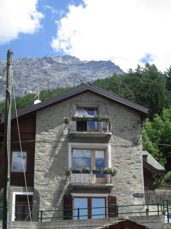 Al Bait De Gio Apartment Bormio Room photo